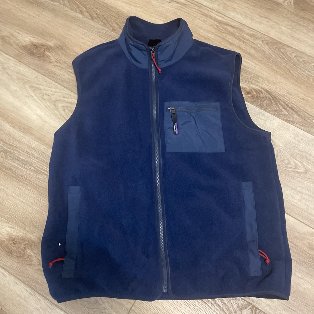 Patagonia Navy Synchilla Vest Size L